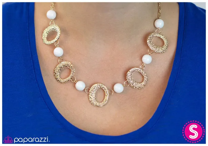 Necklaces Paparazzi Jewelry Paparazzi Necklace Looking the Part White