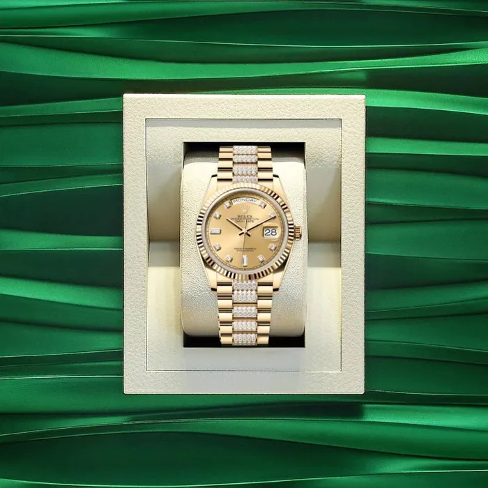 Rolex Rolex Day Date 36mm Ref 1282380026 Champagne Diamond Dial Fluted Bezel 18K Yellow Gold Diamonds President Bracelet Watch Bracelets
