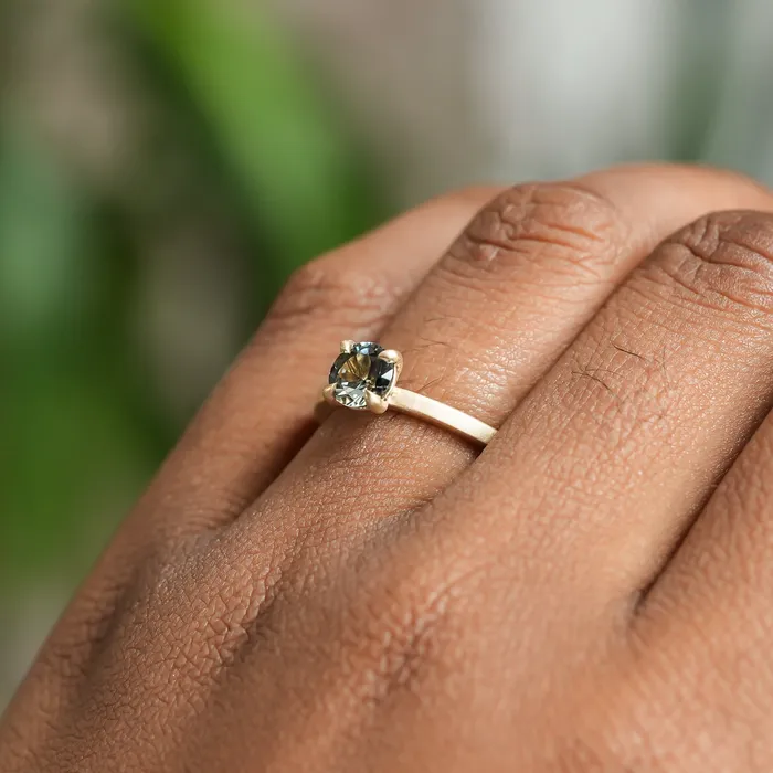 092ct ColorShifting Songean Sapphire Flat Band 4 Prong Solitaire in 18k Yellow Gold Quest Minerals Rings