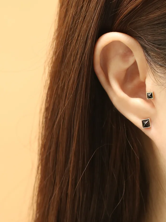 MinimalBijoux Earrings 14K Gold Daily Square CZ Cartilage Earring 20G18G16G