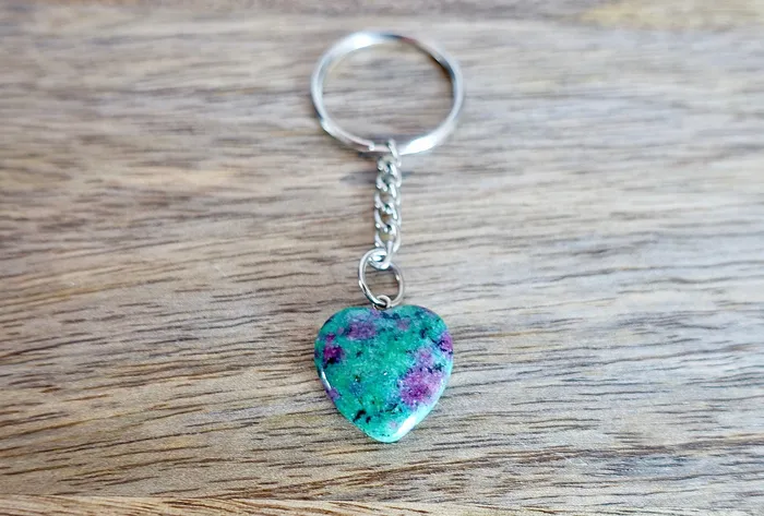 Magic Crystals Necklaces Zoisite Stone Handmade Heart Keychain