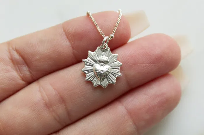 TheLittleCatholic Necklaces The Little Sacred Heart minimalist scalloped necklace in sterling silver