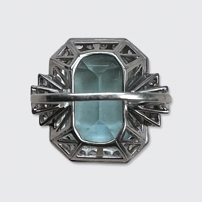 21stfinds Rings Vintage Aquamarine Diamond Cocktail Ring