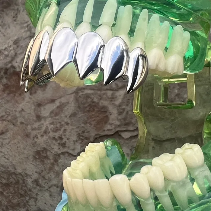Bling Cartel Rings Shark Grillz Eight Top Teeth Plain Silver Tone