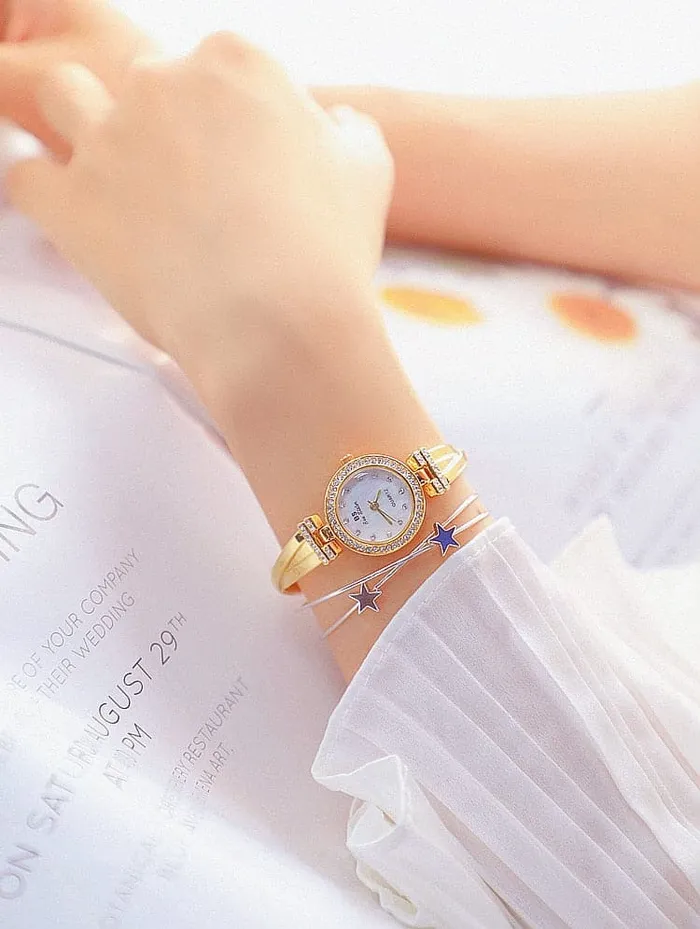 Bracelets Divine Inspiration Styles BEE SISTER Womens Fine Fashion Premium Quality Round Dial Stainless Steel Watch