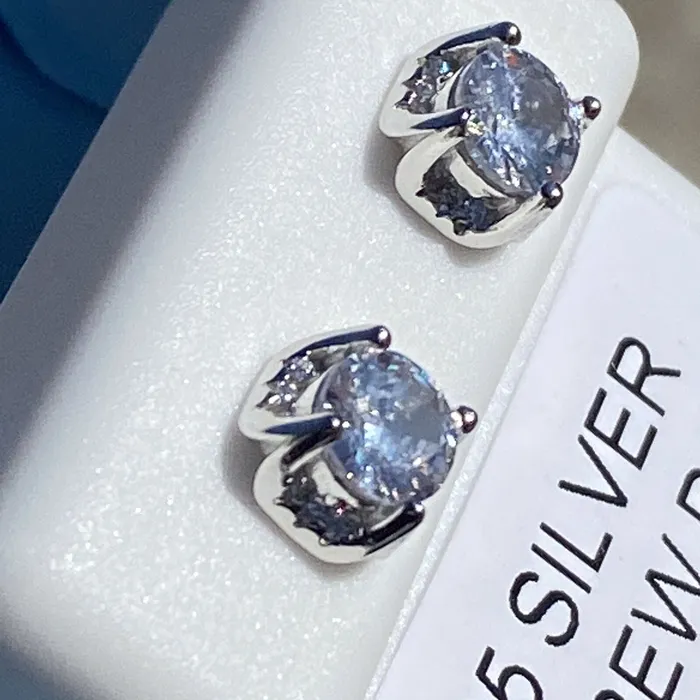 Earrings AMERICAN TIME 925 Silver Solitaire Iced CZ Round Earrings Screw Back 5MM