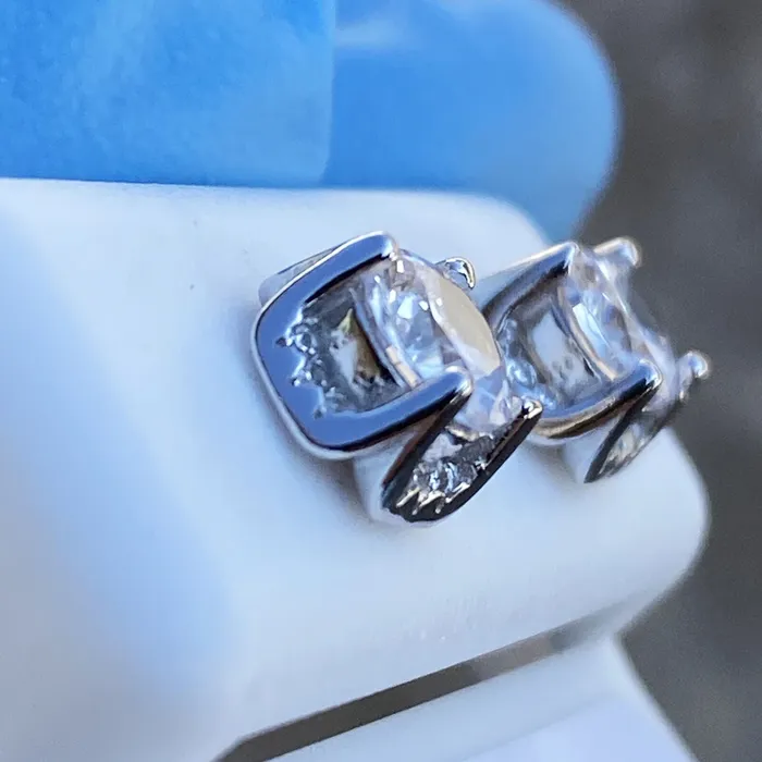 Earrings AMERICAN TIME 925 Silver Solitaire Iced CZ Round Earrings Screw Back 5MM