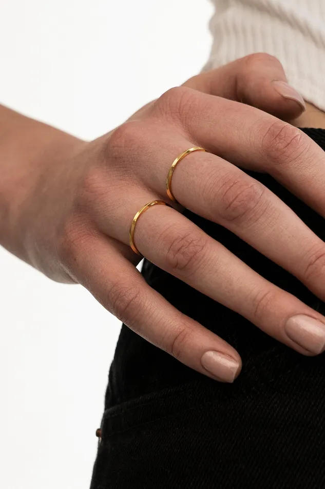 Kty Rings Little Twisted Bar Multisize Ring Gold