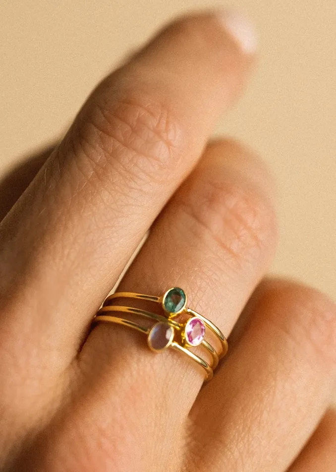 Rings Leah Alexandra Petite Oval Ring Emerald