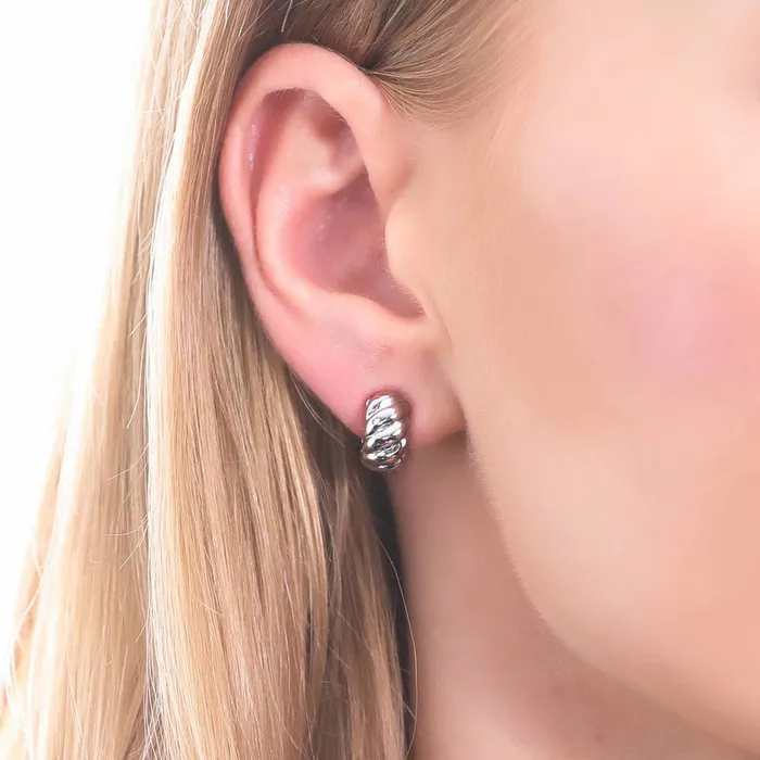 BERRICLE Earrings Cable Small Huggie Earrings in Sterling Silver 05