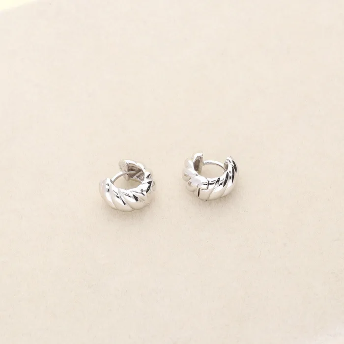 BERRICLE Earrings Cable Small Huggie Earrings in Sterling Silver 05