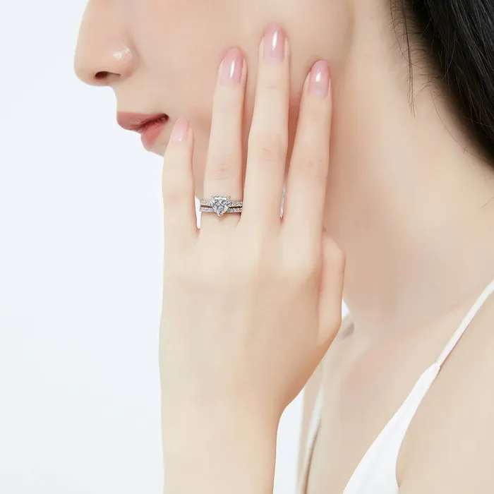 BERRICLE Solitaire Heart 17ct Heart CZ Ring Set in Sterling Silver Rings