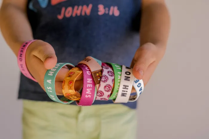 Bracelets Dear Heart Jesus Heals Kids Bracelet