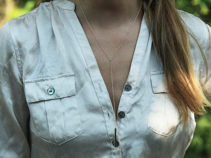 Capucinne Necklaces Lariat Y Necklace With Gold Drop Bar