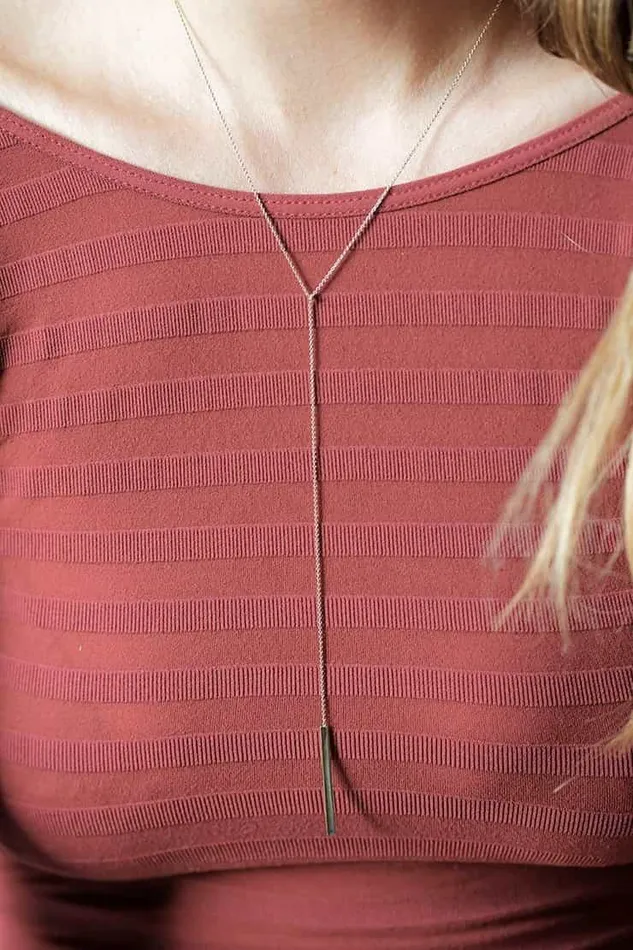 Capucinne Necklaces Lariat Y Necklace With Gold Drop Bar