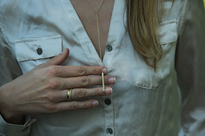 Capucinne Necklaces Lariat Y Necklace With Gold Drop Bar