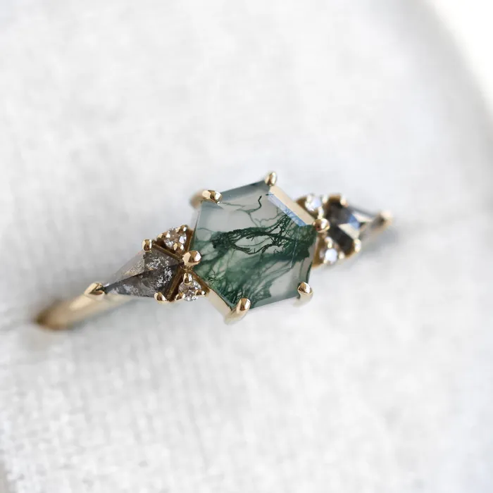Capucinne Rings Brooklyn Hexagon Moss Agate Ring With Salt Pepper Kite Diamonds