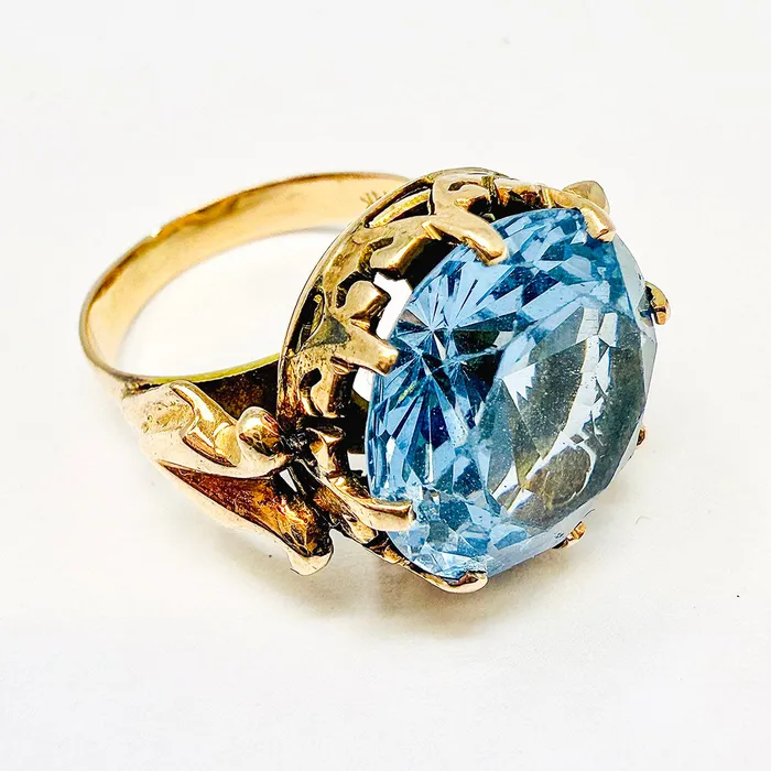 Jewelry Rings Vintage 14K Rose Gold Ring with Topaz