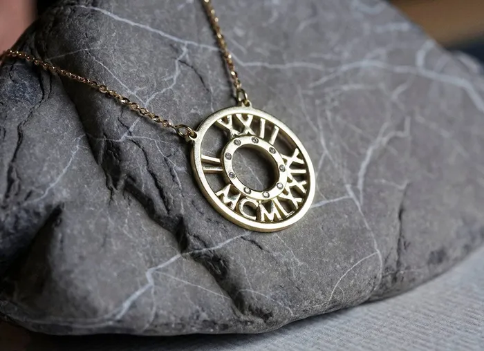 Necklaces capucinne Gold Circle Necklace Roman Numerals Necklace