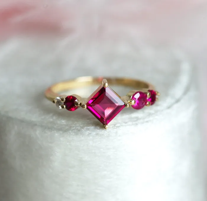 Rings Capucinne Gigi Pink Tourmaline Rubis Diamonds Cluster Ring Ready to Ship