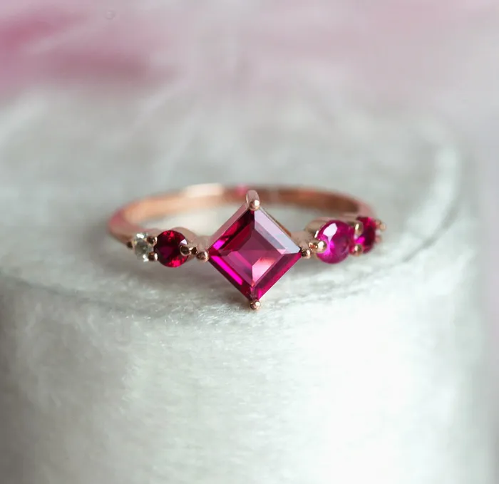 Rings Capucinne Gigi Pink Tourmaline Rubis Diamonds Cluster Ring Ready to Ship