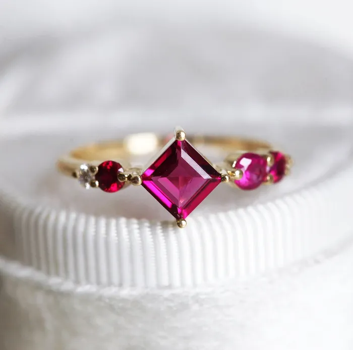 Rings Capucinne Gigi Pink Tourmaline Rubis Diamonds Cluster Ring Ready to Ship
