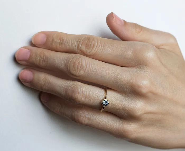 Rings Capucinne Jayda Blue Sapphire Ring RTS